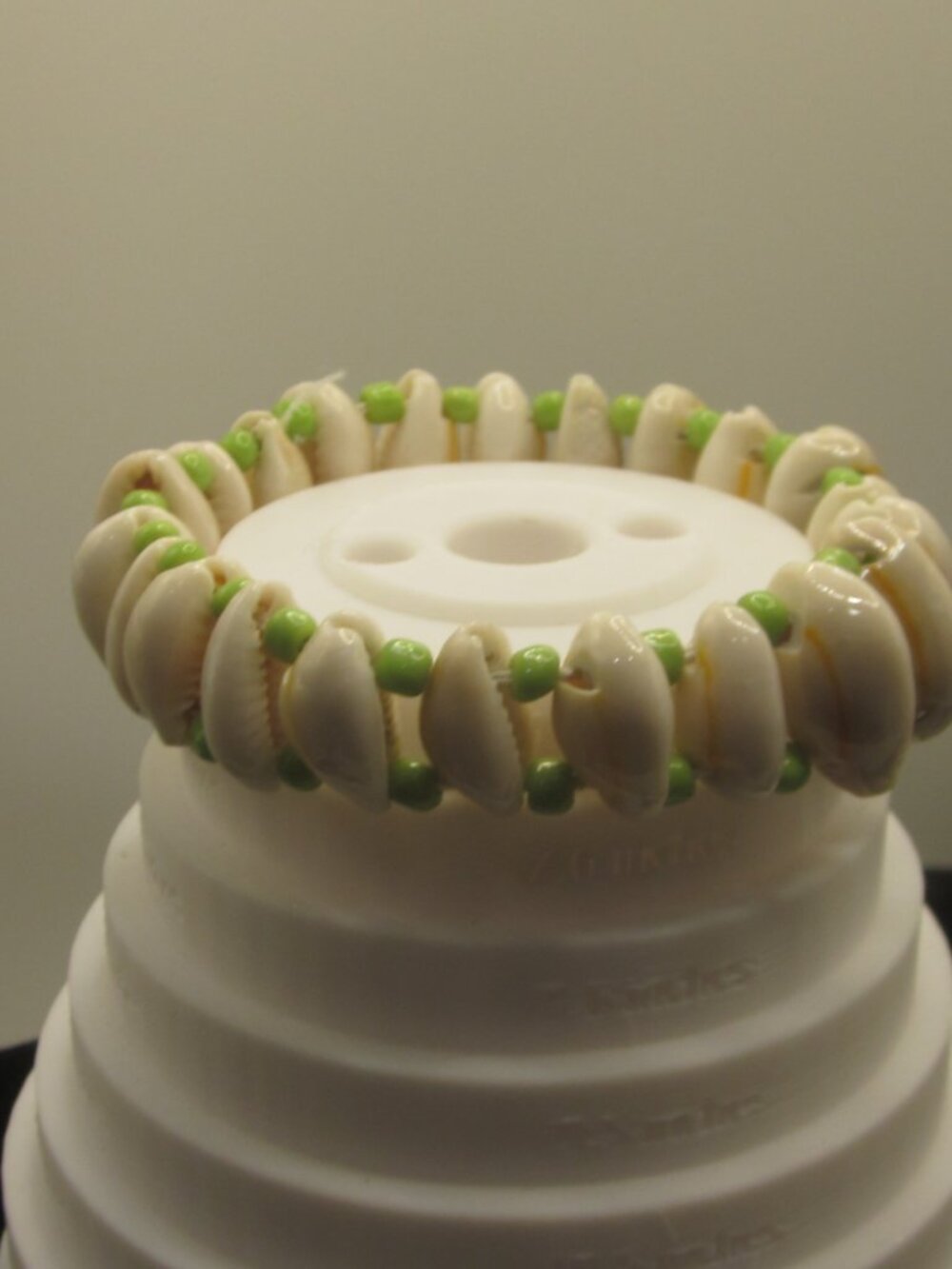 Cowrie Shell Stretch Bracelets - Picture 2 of 4